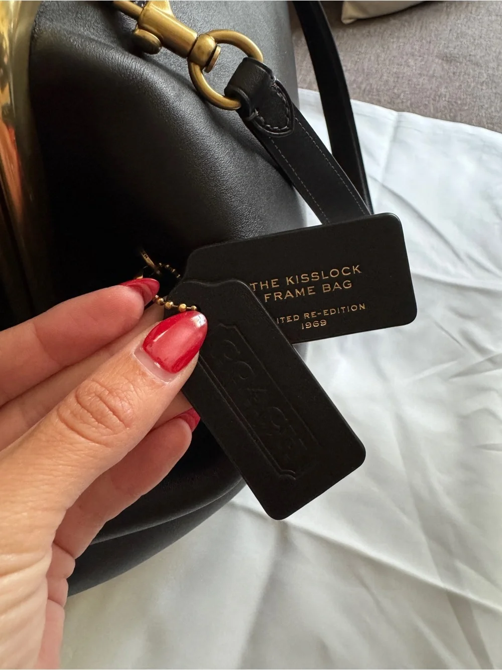 COACH OVERSIZED Kisslock Bag
